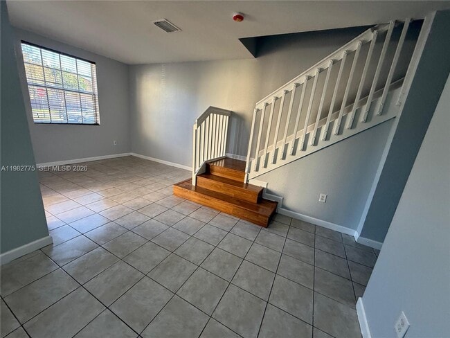 Building Photo - 1690 NE 33rd Ave