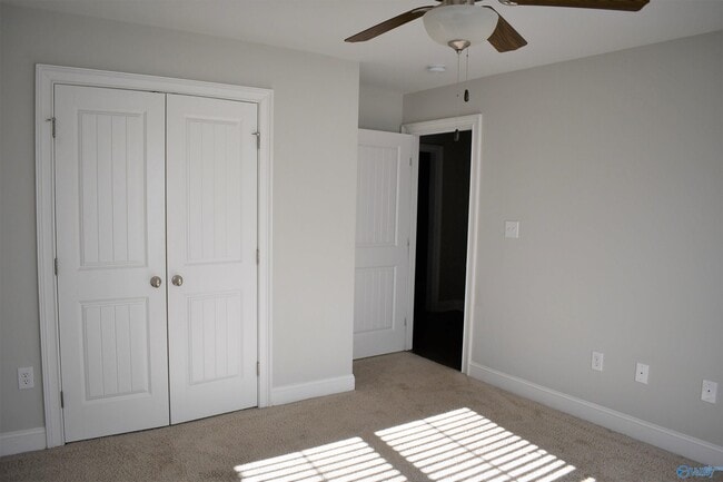 Building Photo - 104 Kinglet Wy
