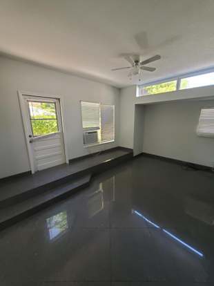 Building Photo - 301 Central Dr