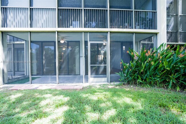 Building Photo - 2941 SW 87th Ave