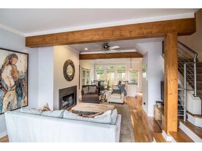 Building Photo - 1516 Howell Mill Rd NW