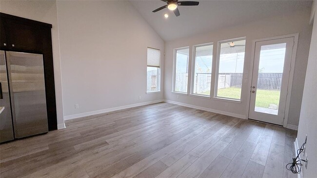 Building Photo - 28922 Hauter Wy