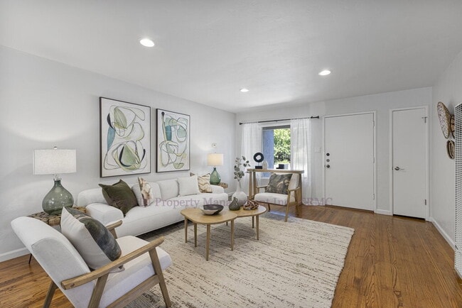 Building Photo - Central Novato Home with Large Yard and A/C!