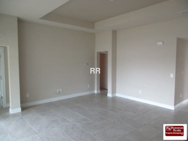 Building Photo - 1102 SW 23rd St