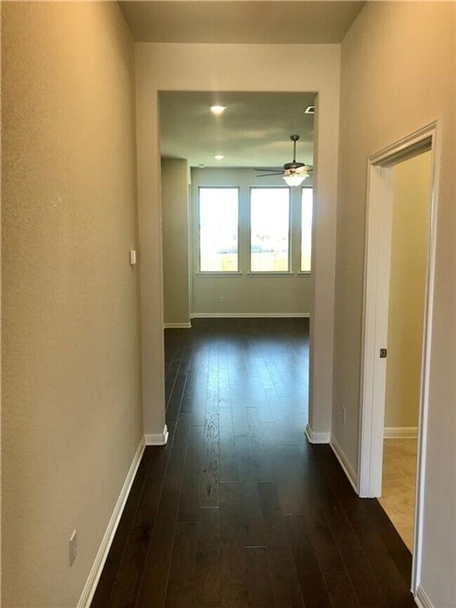 Building Photo - Brand New 4 bedroom One Story - Vista Vera...