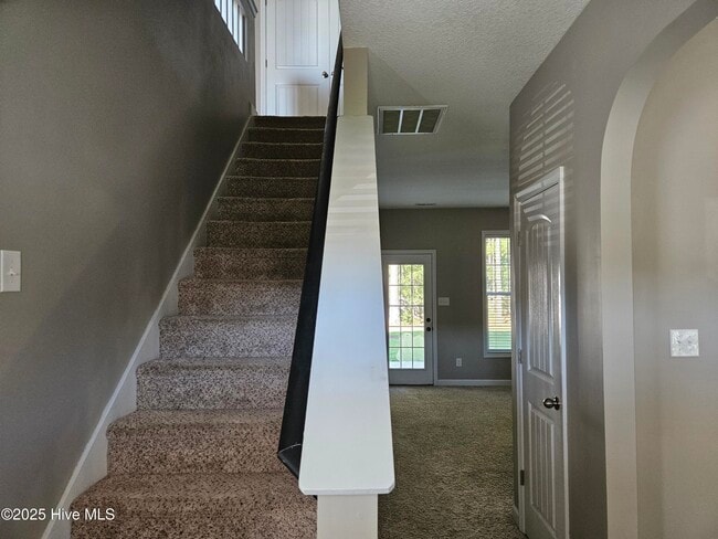 Building Photo - 609 Winfall Dr