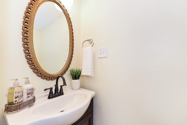 Building Photo - 15031 Kimberley Ct