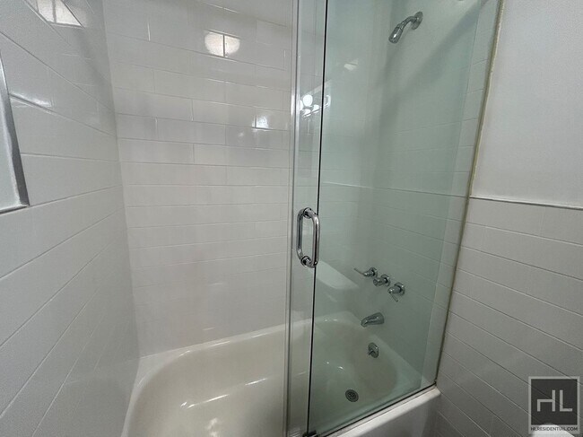 Building Photo - EAST 46 STREET