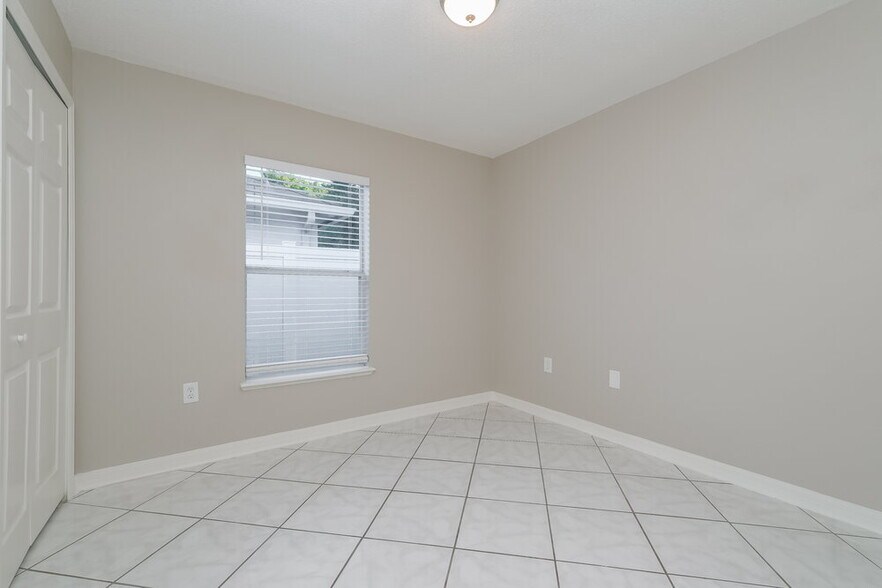 Building Photo - 10418 River Bream Dr