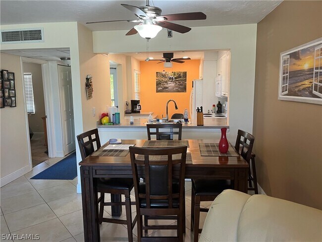 Building Photo - 1085 Forest Lakes Dr