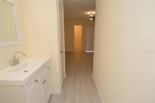 Building Photo - 10263 Gandy Blvd N