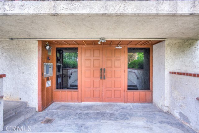 Building Photo - 125 S Sierra Madre Blvd