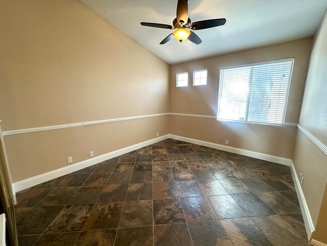 Building Photo - 5155 W Tropicana Ave