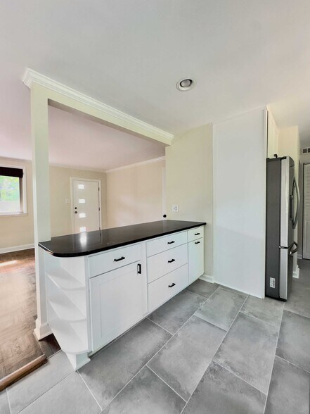 Open kitchen into living room - 1301 Gahant Rd