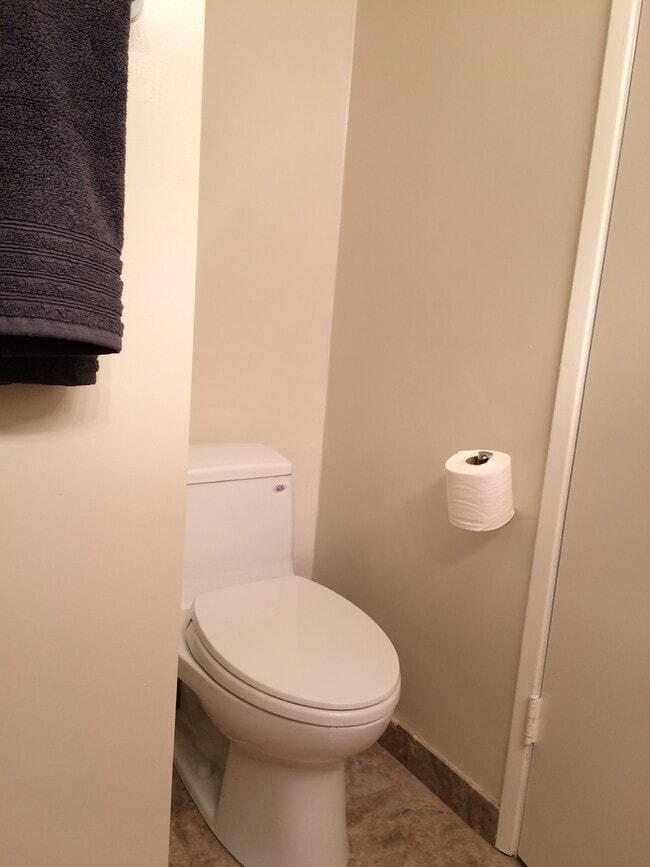 Building Photo - 1440 Veteran Ave