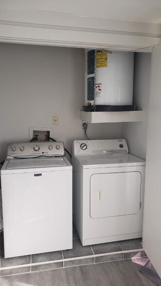 Building Photo - 2388 Oak Park Way