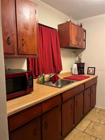 Building Photo - 3065 Lake June Blvd