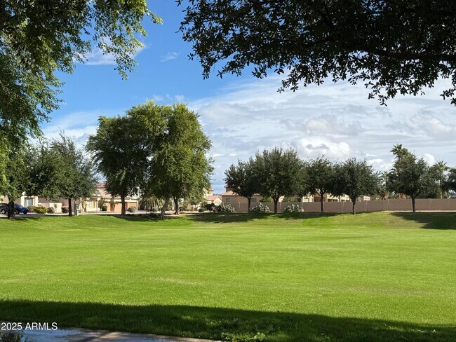 Building Photo - 7408 S 26th Ln