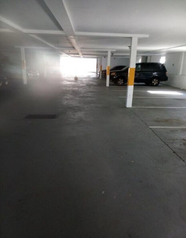 Building Photo - 2BR Apartment Available in Bridgeport! (Wi...