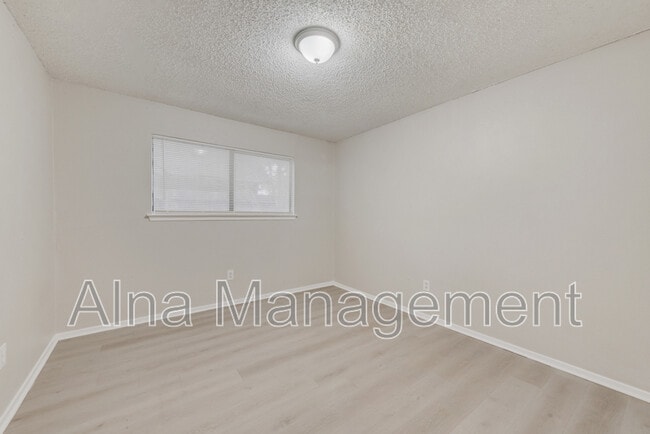 Building Photo - 1704 Fieldstone Ct