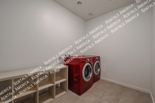 Building Photo - 4806 S 110th Ave
