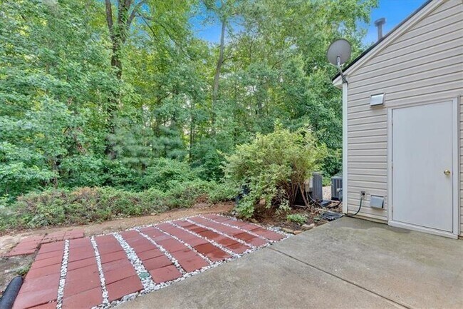 Building Photo - 13077 Region Trace