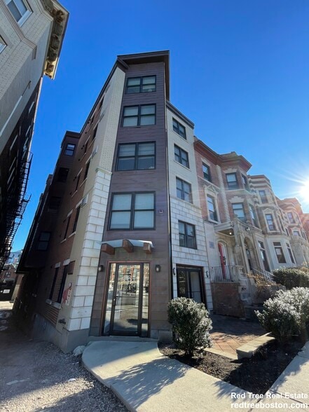 Building Photo - 461 Park Dr