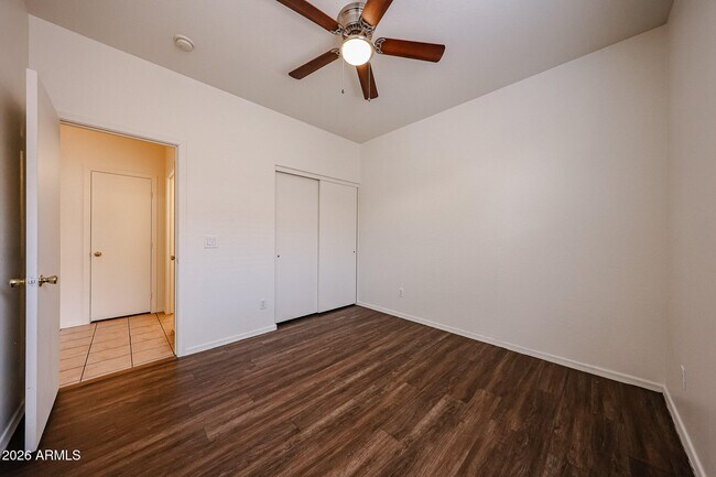 Building Photo - 6307 S 69th Glen