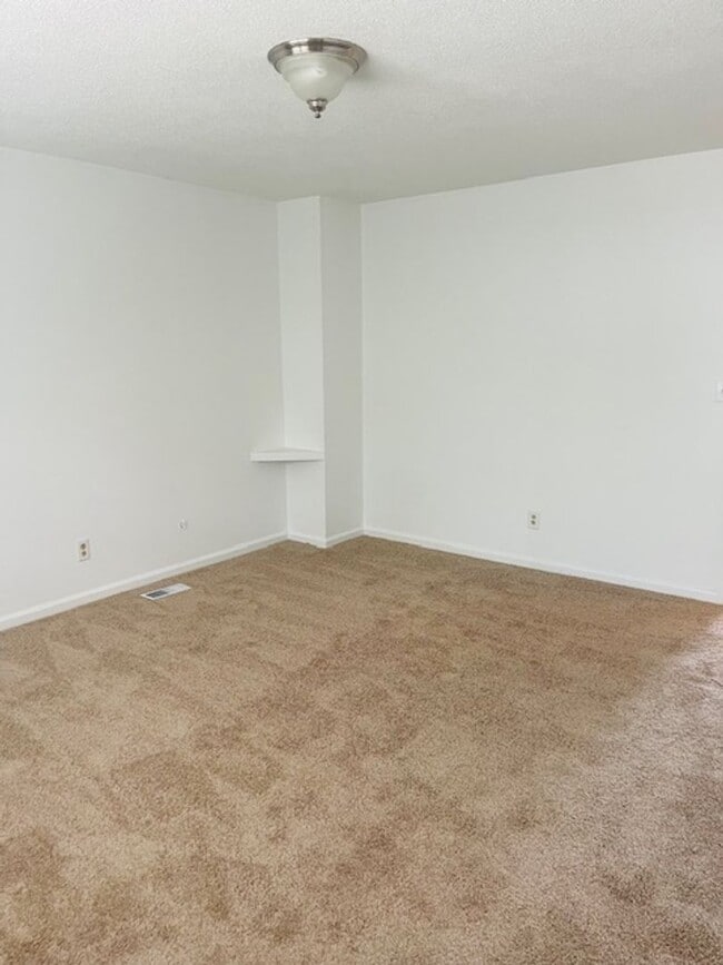 Building Photo - VIRGINIA BEACH - OCEANFRONT FOR RENT!