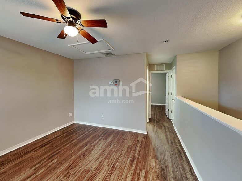 Building Photo - 11434 Village Brook Dr