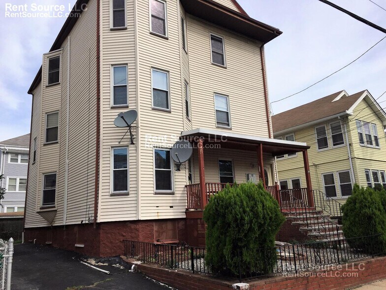 Building Photo - 24 Willard Ave