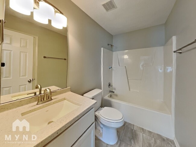 Building Photo - 1248 Grovewood Dr