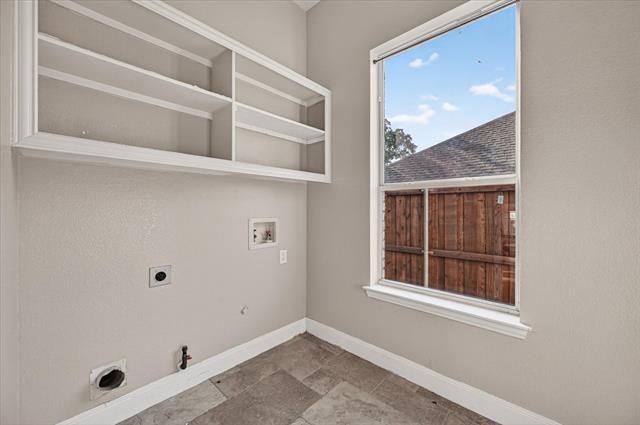 Building Photo - 3102 Southwood Dr