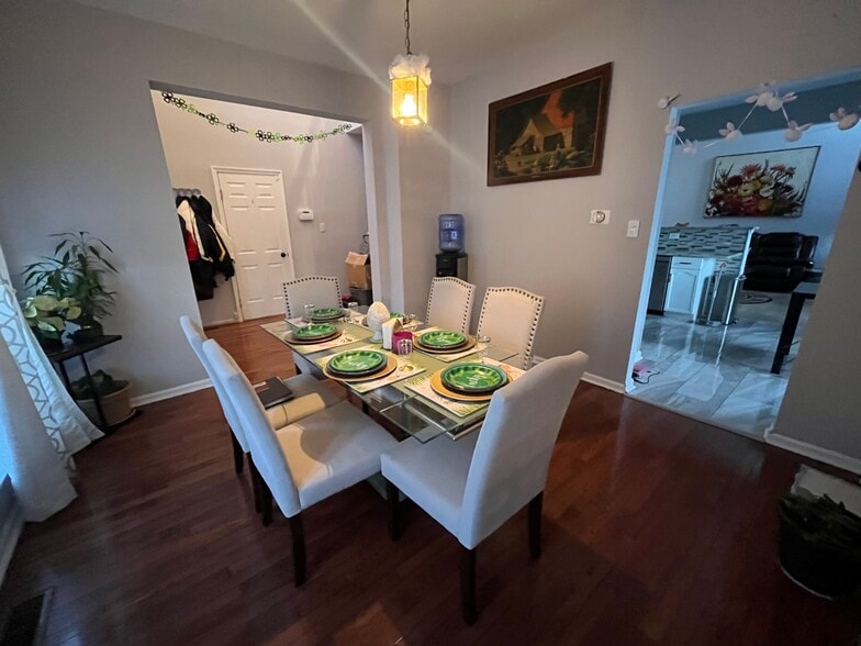 Building Photo - 82 Windingbrook Rd