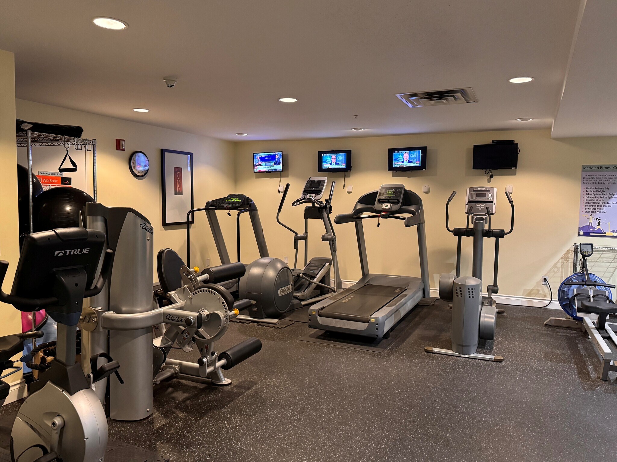 Building Photo - 1420 Terry Ave