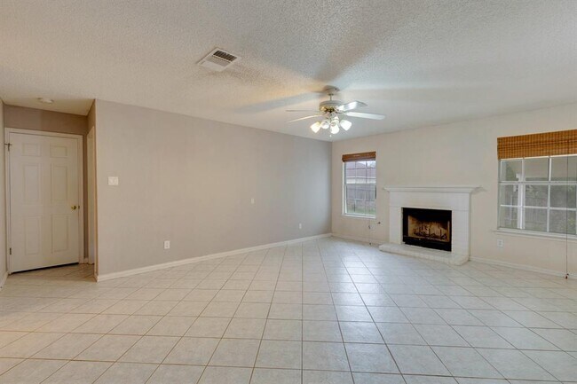 Building Photo - 1807 Timber Ridge Dr