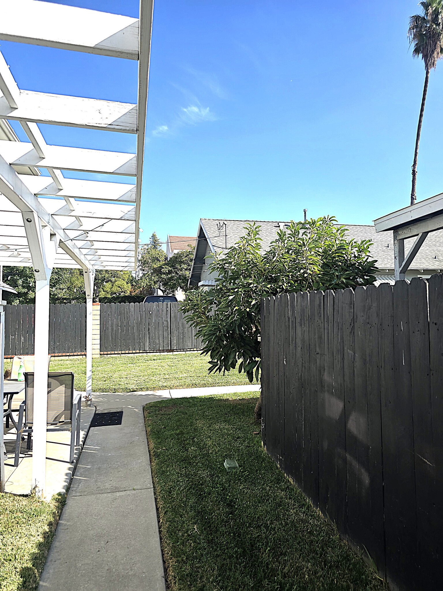 Building Photo - 123 E Bennett Ave