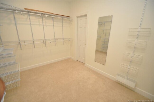 Building Photo - 6121 Chowning Ct