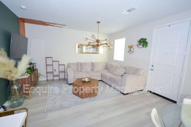 Building Photo - 649 Winchester Dr