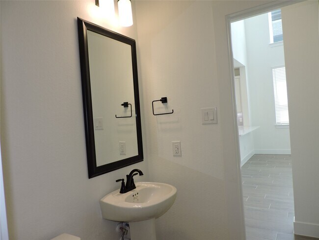 Building Photo - 12846 Meadow Wind Wy