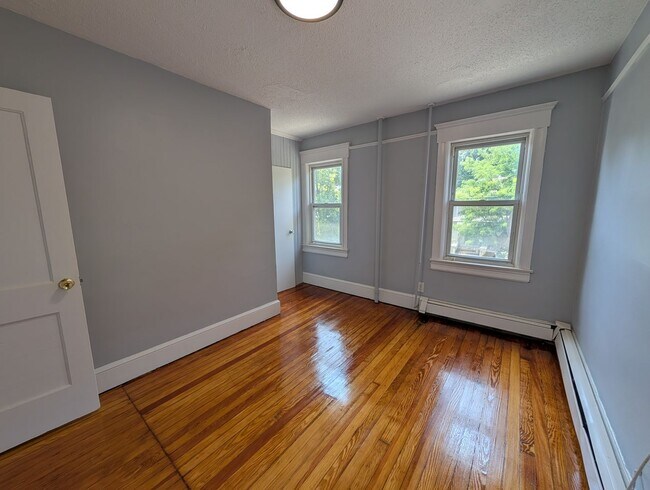Building Photo - 1409 Mattison Ave