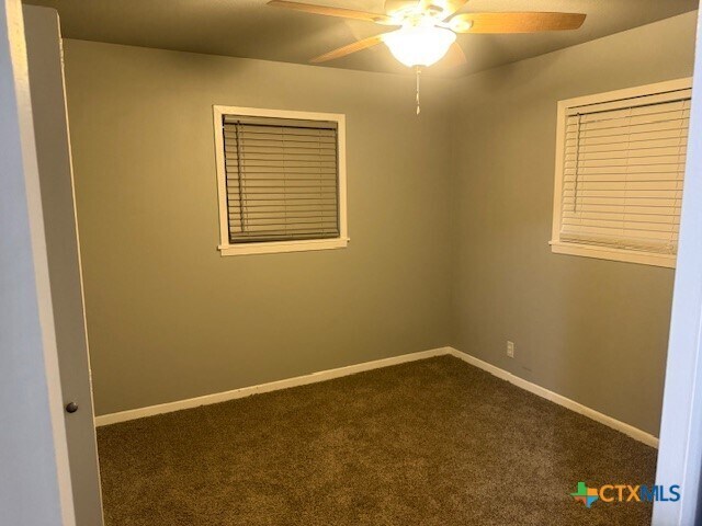 Building Photo - 3402 Rosewood Dr