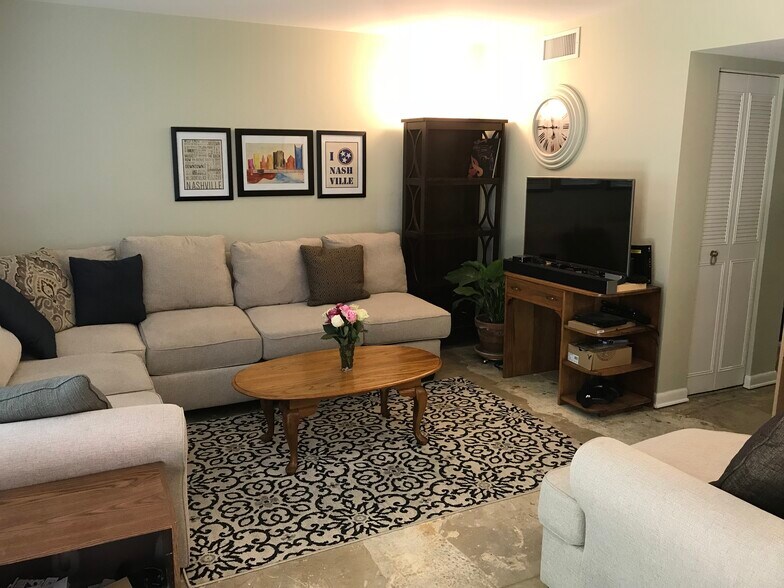 Living room - We're in the process of getting new floors installed! New floors will be installed by end of July. - 3000 Hillsboro Pike