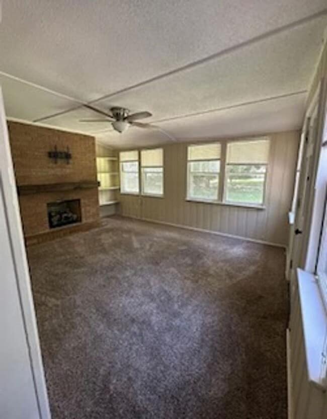 Building Photo - 3 Bed, 2 Bath Home Near Downtown Columbia!