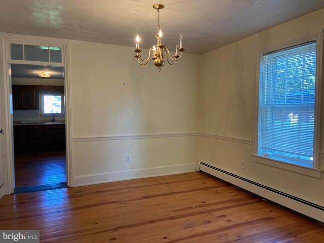 Building Photo - 1711 Bridge Ln