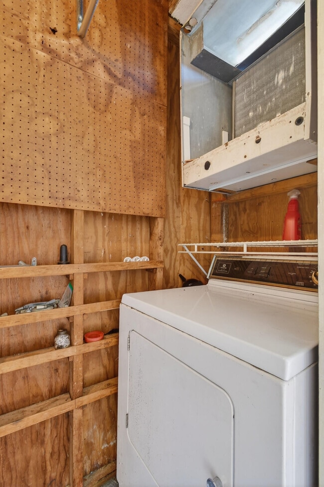 Building Photo - 3150 Meridian Way S