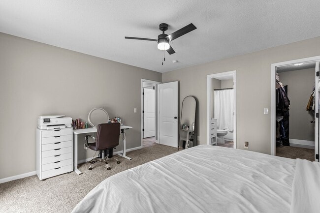 Building Photo - 612 Crissy Dr