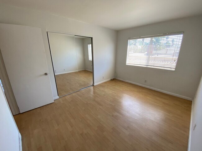 Building Photo - 353 N Colorado Pl