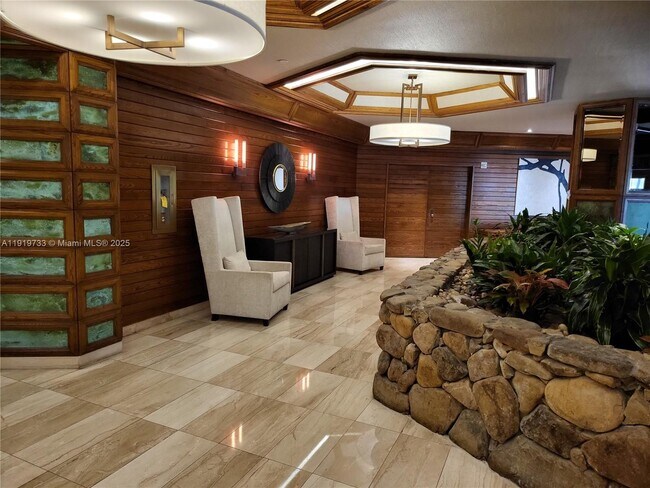 Building Photo - 1000 Quayside Terrace