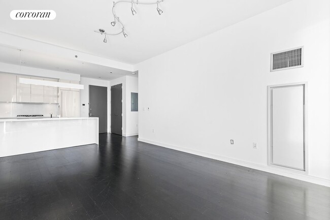Building Photo - 300 E 23rd St